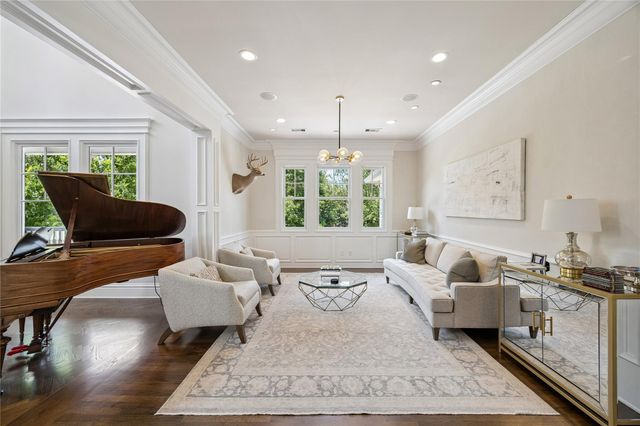 7818 Bellewood Drive, Houston, TX 77055