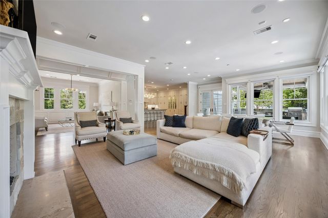 7818 Bellewood Drive, Houston, TX 77055