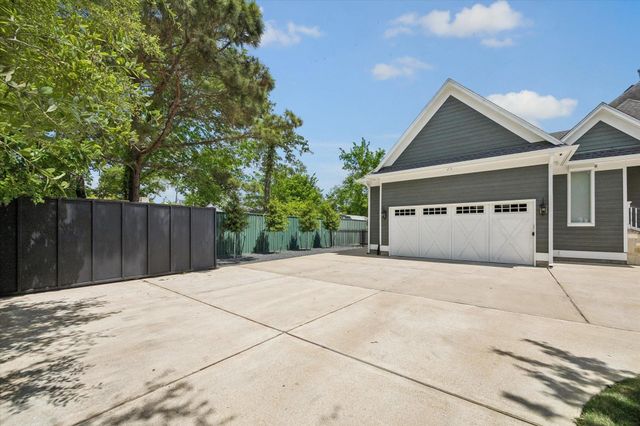 7818 Bellewood Drive, Houston, TX 77055