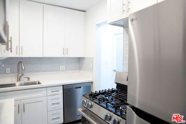 1145 Larrabee Street 10, West Hollywood, CA 90069