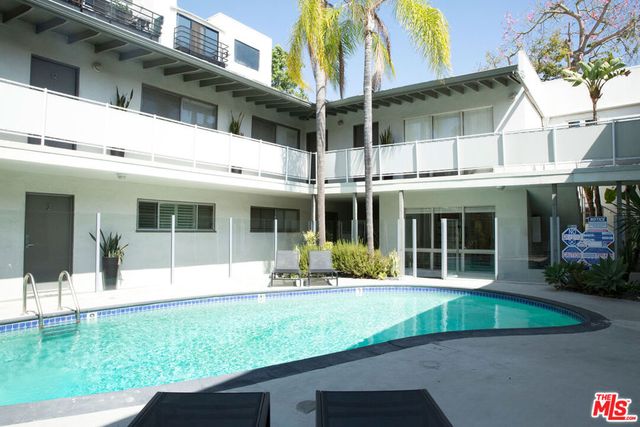 1145 Larrabee Street 10, West Hollywood, CA 90069