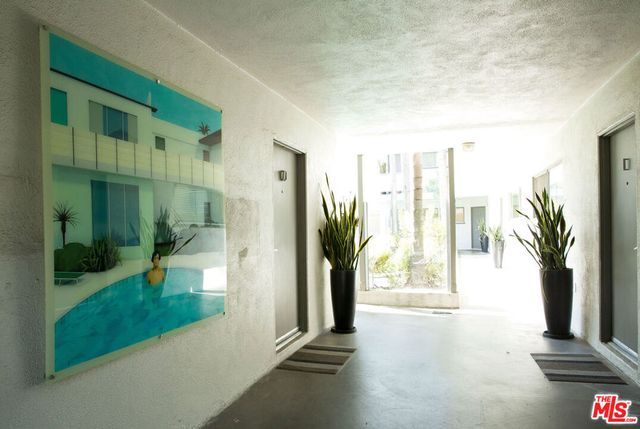 1145 Larrabee Street 10, West Hollywood, CA 90069