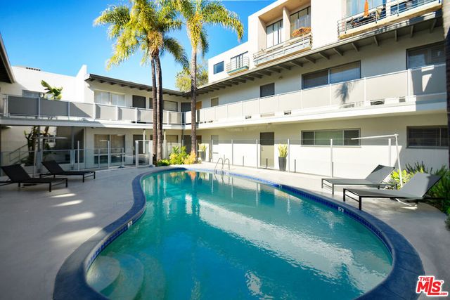 1145 Larrabee Street 10, West Hollywood, CA 90069