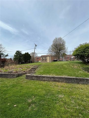 5360 Spring Valley DRIVE, Whitehall, PA 15236