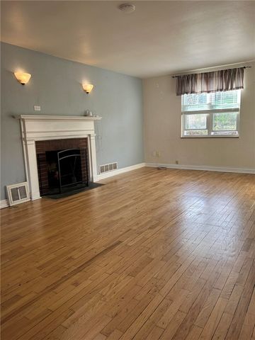 5360 Spring Valley DRIVE, Whitehall, PA 15236