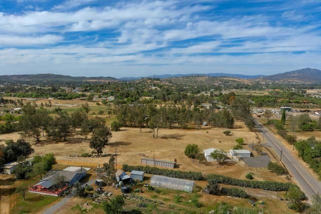 354 Magnolia Avenue, Ramona, CA 92065