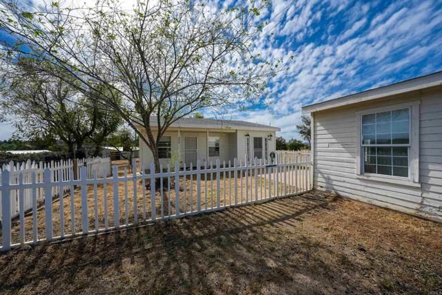 354 Magnolia Avenue, Ramona, CA 92065