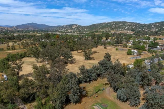 354 Magnolia Avenue, Ramona, CA 92065