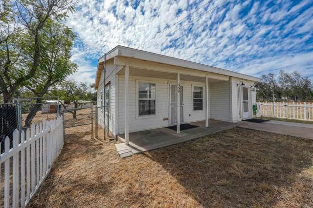 354 Magnolia Avenue, Ramona, CA 92065