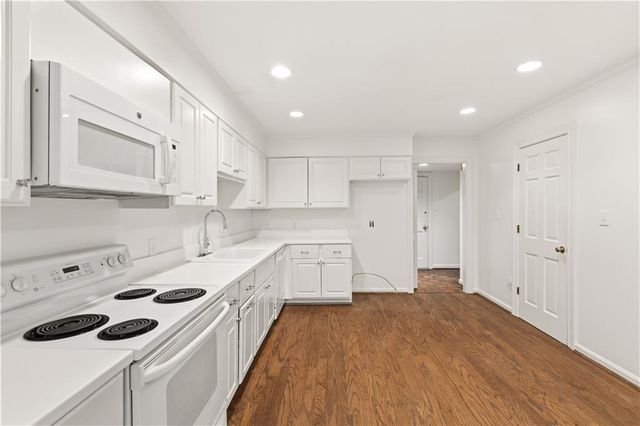 10 Mooregate Square 10, Atlanta, GA 30327