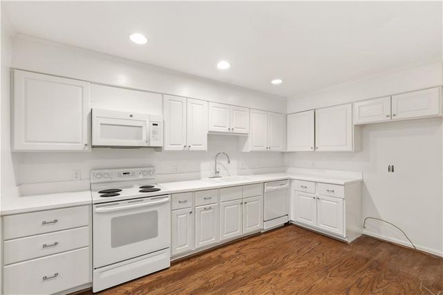 10 Mooregate Square 10, Atlanta, GA 30327