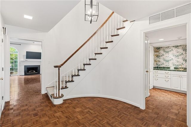10 Mooregate Square 10, Atlanta, GA 30327