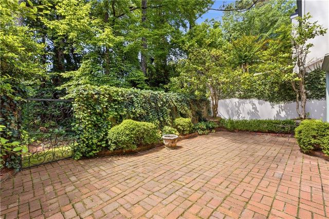 10 Mooregate Square 10, Atlanta, GA 30327