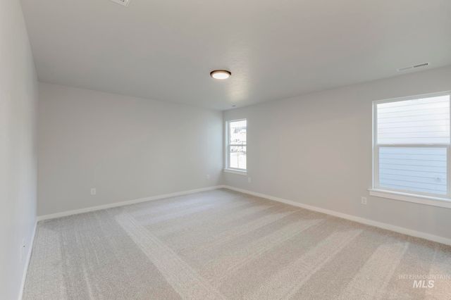 5326 E Phelps Lake Dr, Nampa, ID 83687