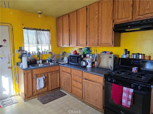 887 Carlotta Court, Redlands, CA 92374