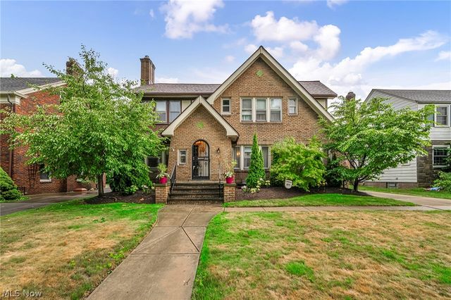 4589 S Hills Drive, Cleveland, OH 44109