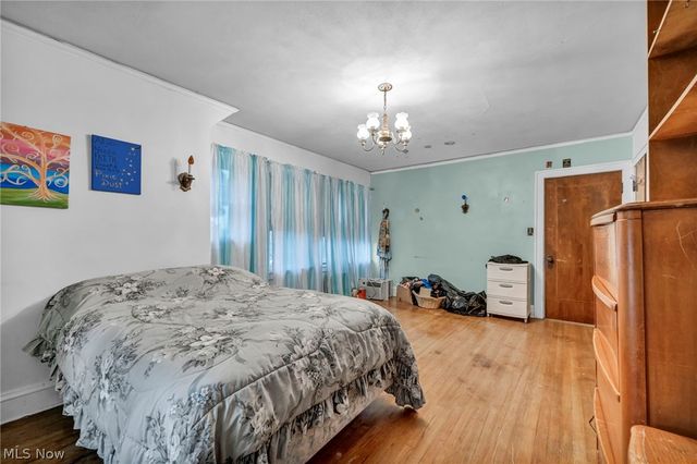 4589 S Hills Drive, Cleveland, OH 44109