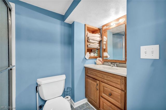 4589 S Hills Drive, Cleveland, OH 44109