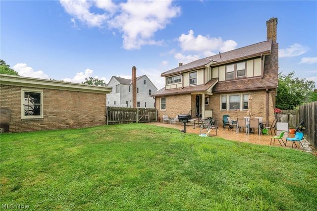 4589 S Hills Drive, Cleveland, OH 44109