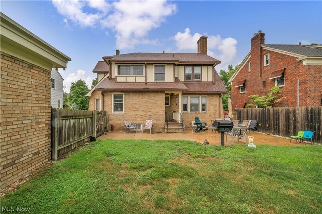 4589 S Hills Drive, Cleveland, OH 44109