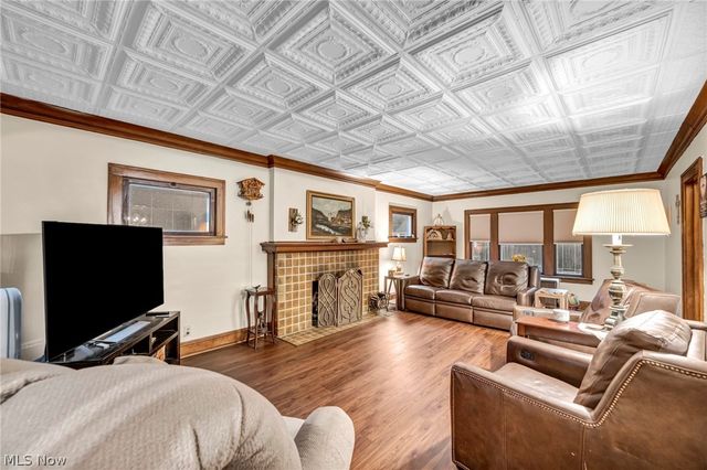 4589 S Hills Drive, Cleveland, OH 44109