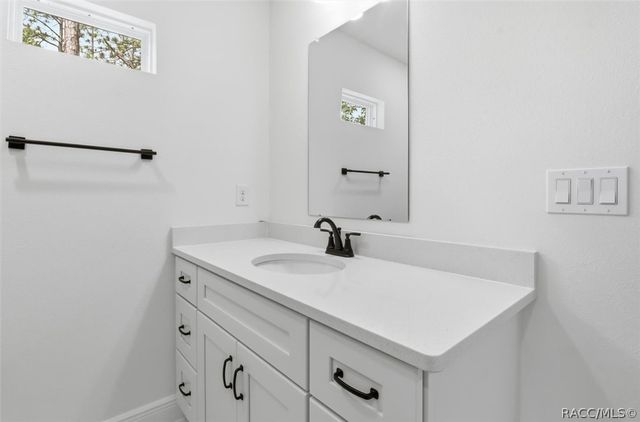 9204 N Athens Drive, Dunnellon, FL 34433