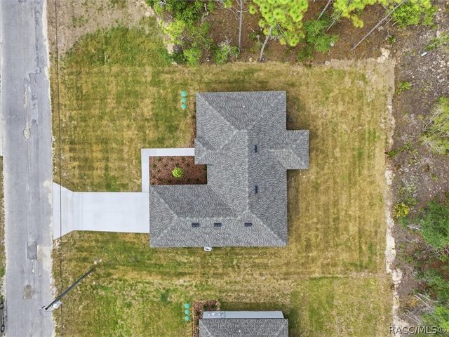 9204 N Athens Drive, Dunnellon, FL 34433