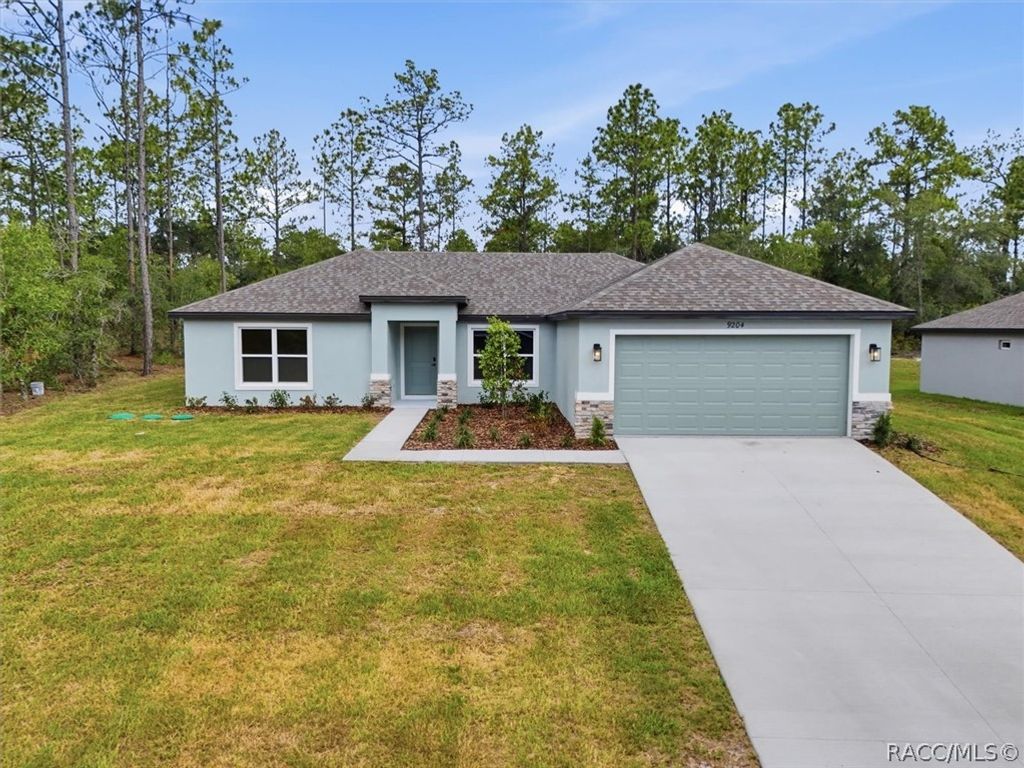 9204 N Athens Drive, Dunnellon, FL 34433