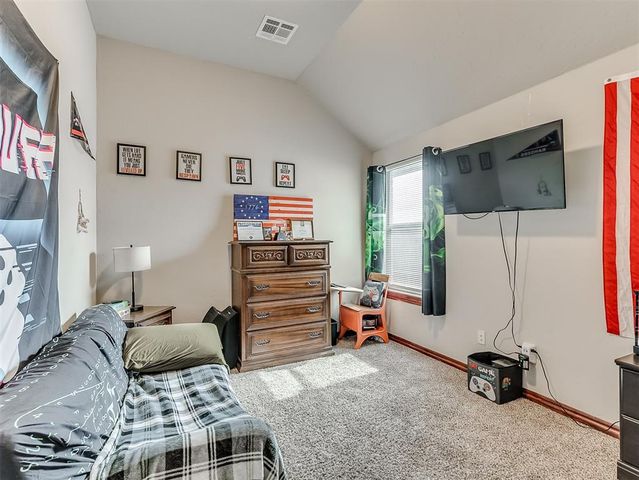 517 Cottonwood Drive, Moore, OK 73160