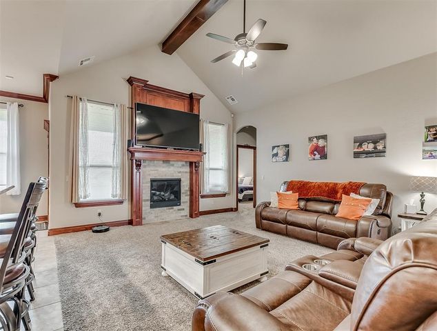 517 Cottonwood Drive, Moore, OK 73160