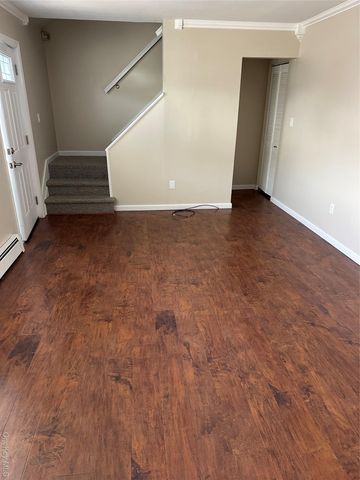 10 Shiloh Court, Coram, NY 11727