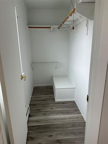 10 Shiloh Court, Coram, NY 11727