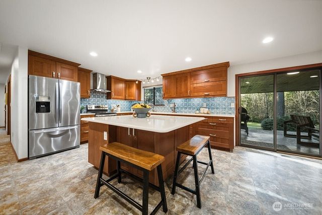 8393 NW Duryea Road, Bremerton, WA 98312