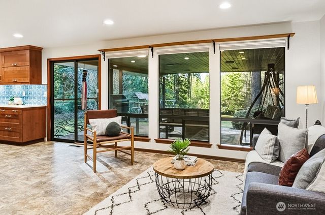 8393 NW Duryea Road, Bremerton, WA 98312