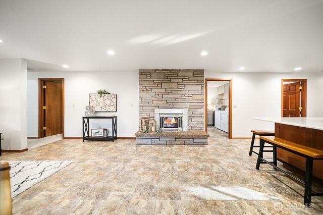 8393 NW Duryea Road, Bremerton, WA 98312