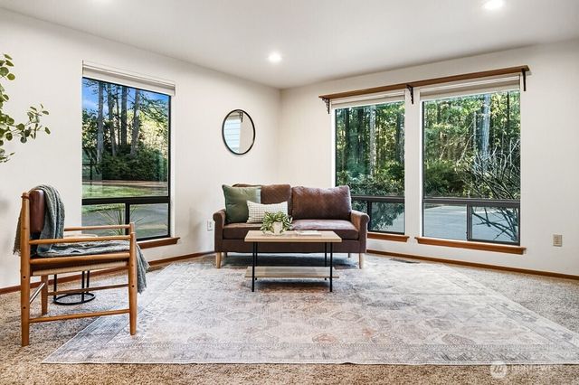 8393 NW Duryea Road, Bremerton, WA 98312