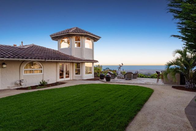 16 Kite Hill Road, Santa Cruz, CA 95060