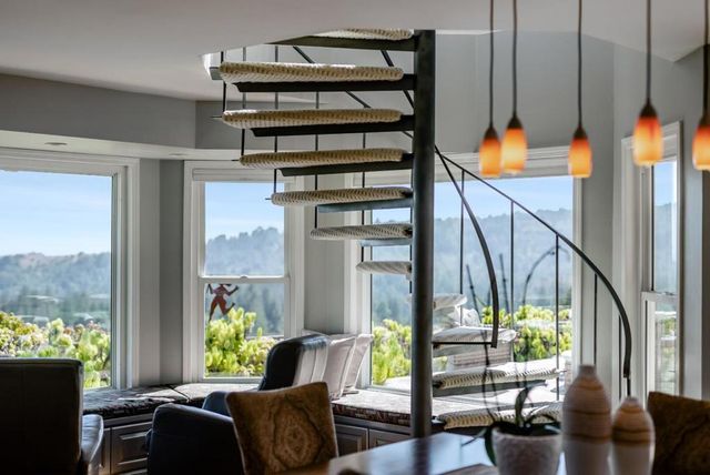 16 Kite Hill Road, Santa Cruz, CA 95060