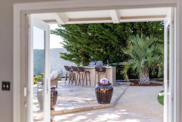 16 Kite Hill Road, Santa Cruz, CA 95060