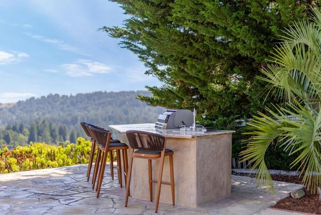 16 Kite Hill Road, Santa Cruz, CA 95060
