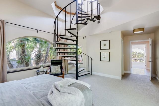 16 Kite Hill Road, Santa Cruz, CA 95060