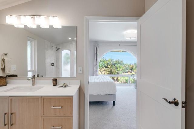 16 Kite Hill Road, Santa Cruz, CA 95060