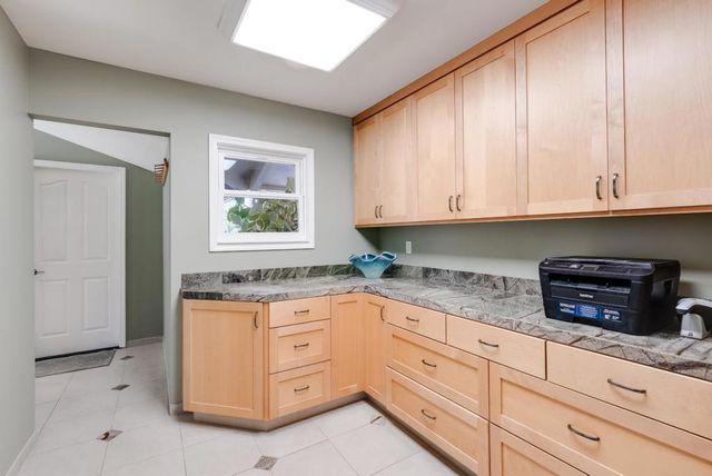 16 Kite Hill Road, Santa Cruz, CA 95060