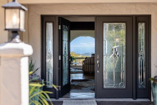 16 Kite Hill Road, Santa Cruz, CA 95060