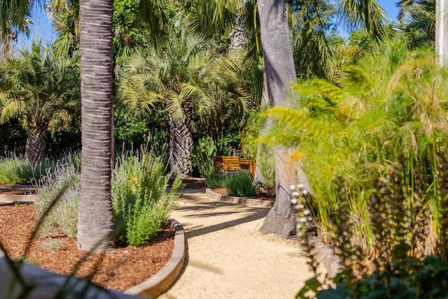 16 Kite Hill Road, Santa Cruz, CA 95060