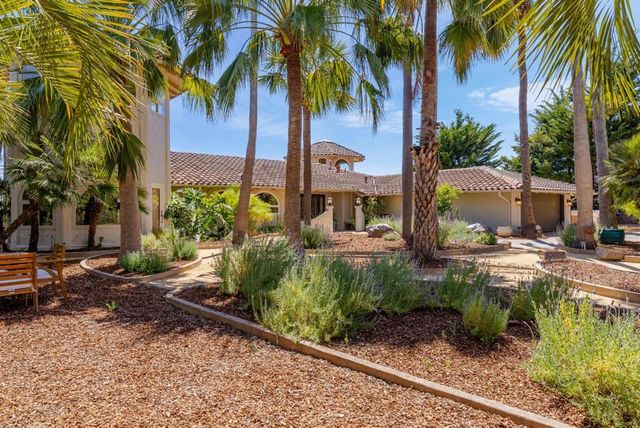 16 Kite Hill Road, Santa Cruz, CA 95060