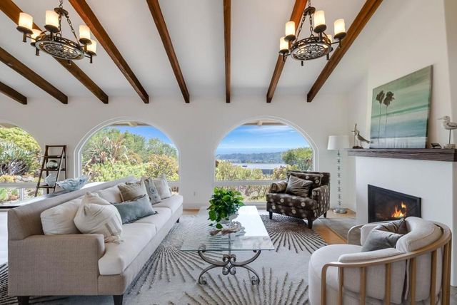 16 Kite Hill Road, Santa Cruz, CA 95060