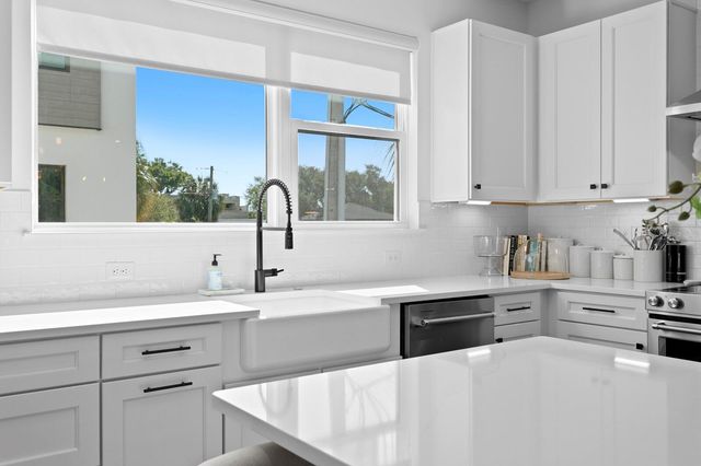 2506 W CLEVELAND STREET 10, Tampa, FL 33609