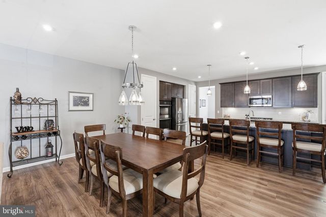 5076 DIMPLES CT, Woodbridge, VA 22192