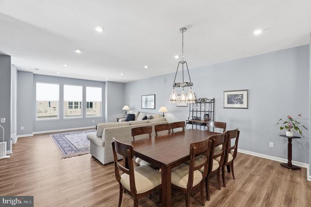 5076 DIMPLES CT, Woodbridge, VA 22192
